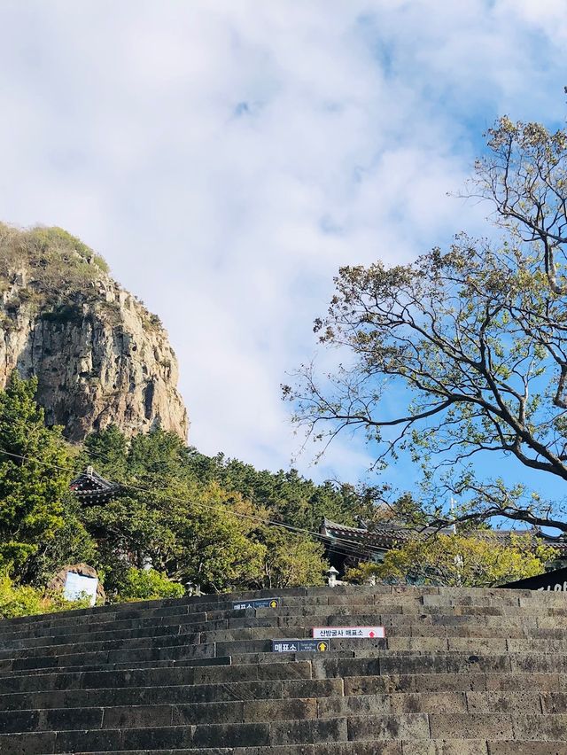 🇰🇷韓國濟州島📍 Sanbanggulsa Temple 산방굴사