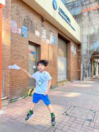 將主導權交比小朋友 遊歷油麻地