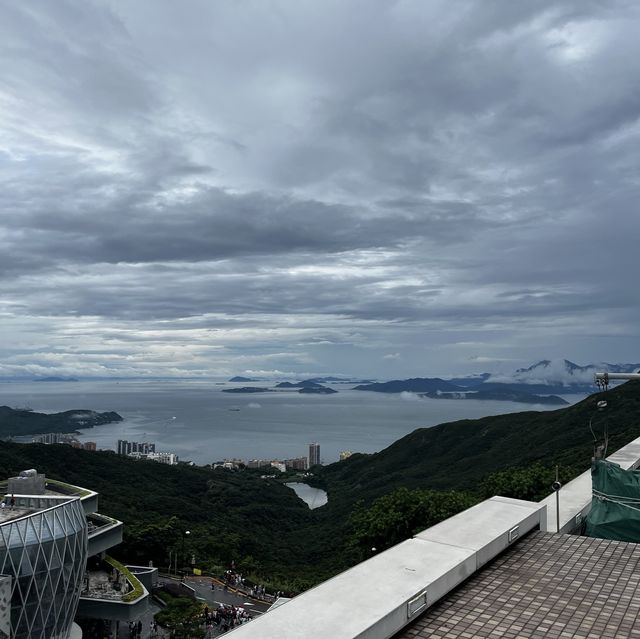 山頂纜車，凌霄閣