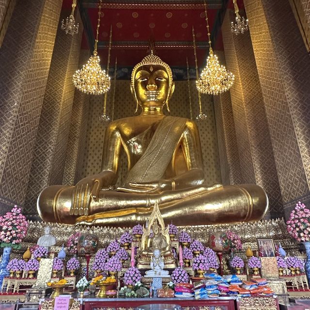 วัดกัลยาณมิตรสุดงดงาม ติดริมแม่น้ำ!!