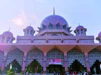 🕌 Rose Tinted Mosque in Malaysia