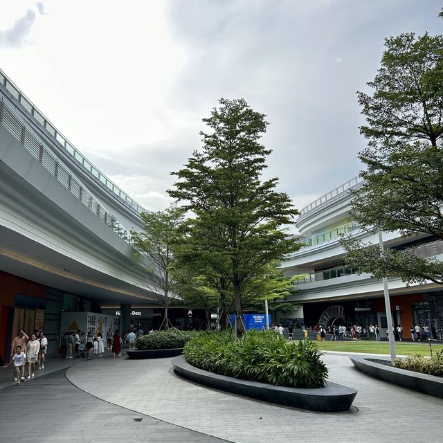 Wandering around the new Shenzhen park