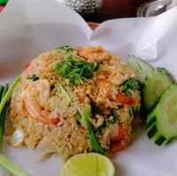 ครกใหญ่ กำไรทอง ส้มตำแซ่บยืนหนึ่ง