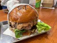 用騸牯牛黎做 Burger ？@ Cafe whale
