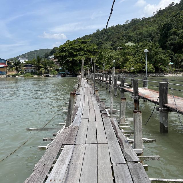 เดินเล่นชมวิวท่าเรือใกล้ๆ อุทยานแห่งชาติปีนัง 