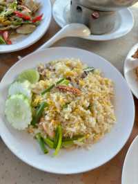 ครัวเจ๊นงค์ ร้านเด็ดติดทะเล