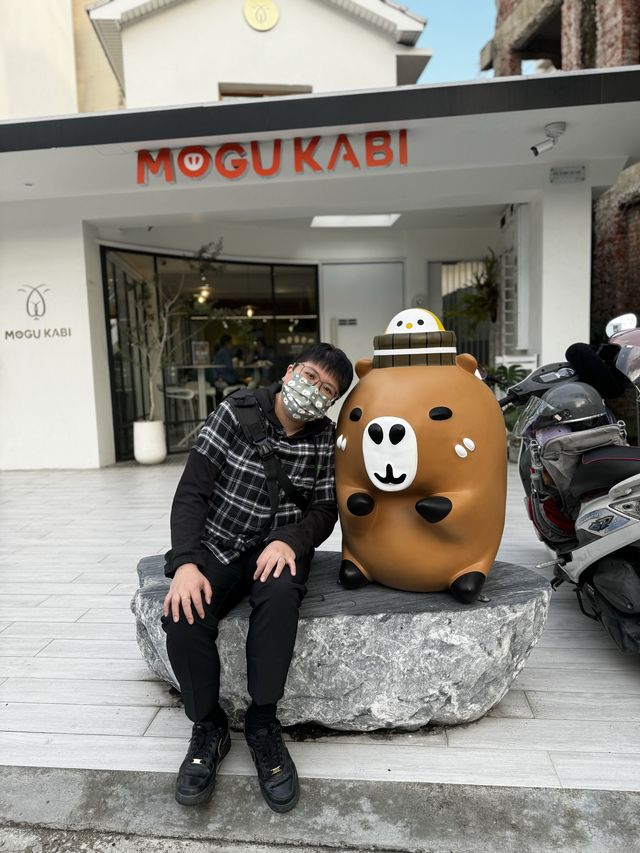 Chill with the capybaras in Tainan