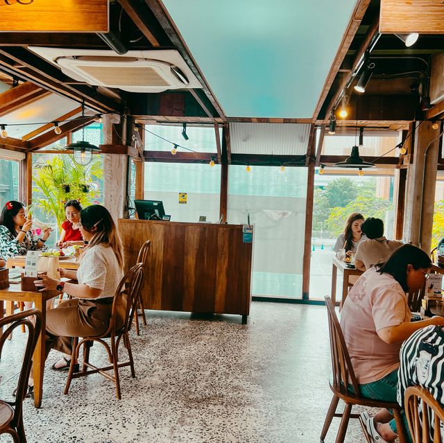 สวนผักโอ้กะจู๋ ร้านดังเชียงใหม่กลางสยามแสควร์ ซอย2