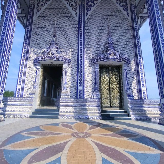  เที่ยวโบสถ์สีน้ำเงิน วัดปากน้ำแขมหนู