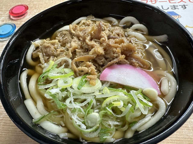 福岡・小倉。クッキングパパにも登場『かしわうどん ぷらっとぴっと7・8番ホーム』   