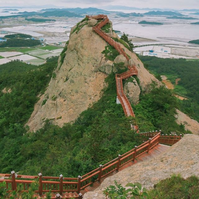 Grimsan Mountain located on Bigeumdo