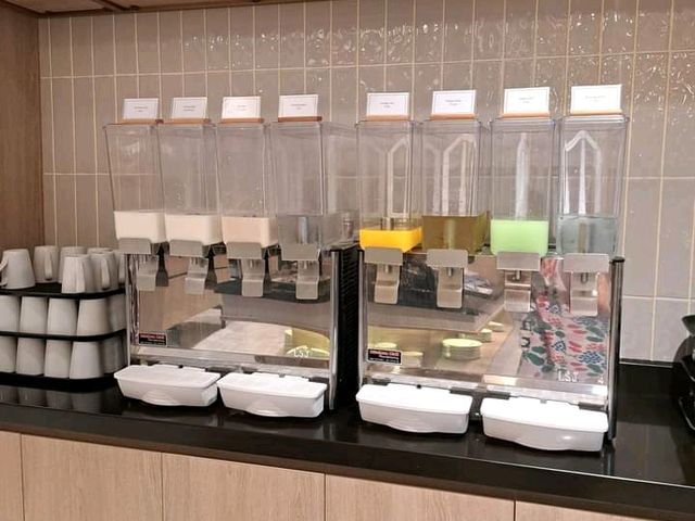Holiday Inn Express & Suite Bangkok Central Pier 