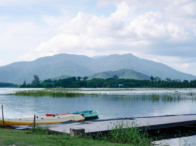 ลานกางเต็นท์หลักร้อยวิวหลักร้าน