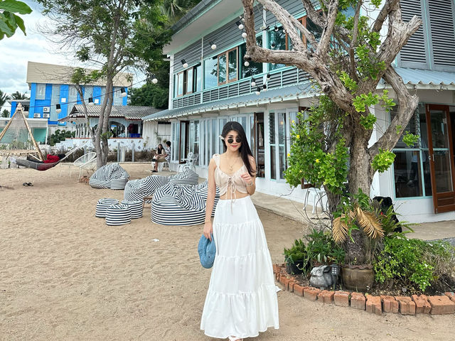 ☕️ Rosana Cafe x Library🌴