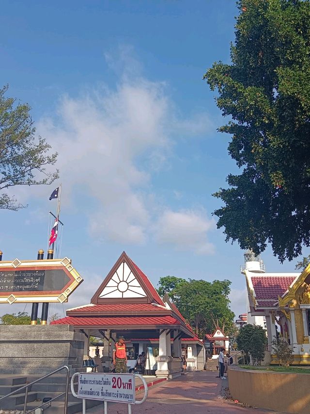 ชมวิวทะเล แหลมปู่เจ้า