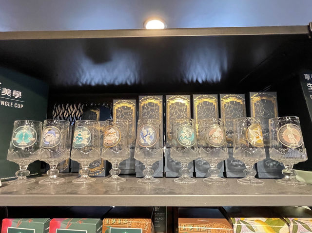 臺中西屯 店員十分親切的一間咖啡館 STARBUCKS 星巴克 (朝富門市)