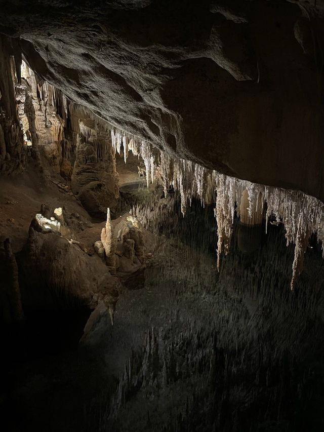 Enchanting Exploration of Mallorca's Drach Caves 🇪🇸