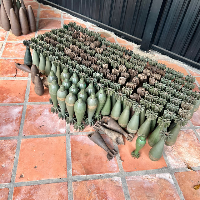 戦争博物館で世界平和を願う。