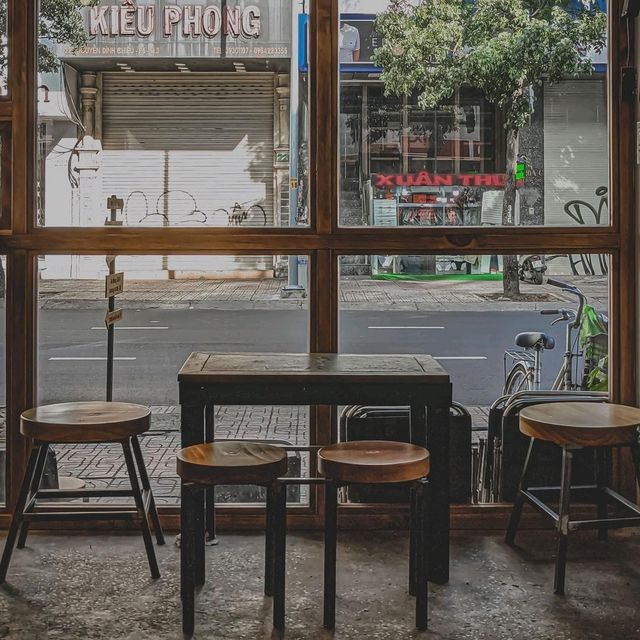 𝗧𝗼𝘂𝗰𝗵 𝗦𝗮𝗶𝗴𝗼𝗻 𝗖𝗮𝗳𝗲