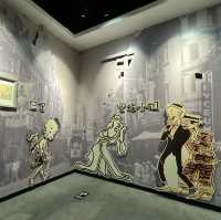 中山漫畫館：豐富藏品，閱讀室面對湖波光粼粼