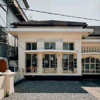 Bothlaim Space coffee Makasar Sulawesi