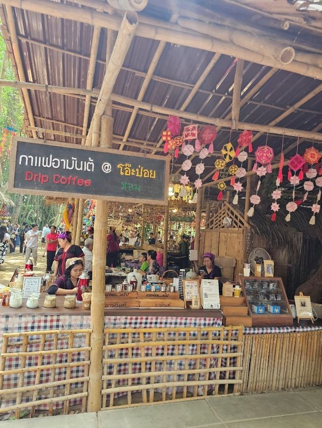 ตลาดโอ๊ะป่อย สวนผึ้ง: หนึ่งวันสบาย ๆ ราชบุรี