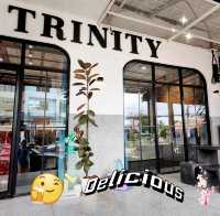 Trinity คาเฟ่ ที่มี Bakery ดีงาม
