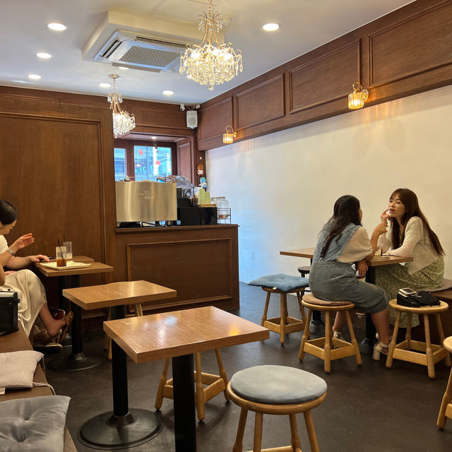 디저트 찾을땐 서울 딸기케이크맛 아쿠아산타 