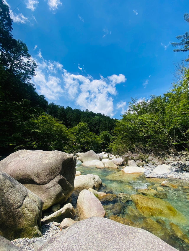 เที่ยวชมธรรมชาติ น้ำตก ที่จังหวัดกิฟุ🎑🏞️