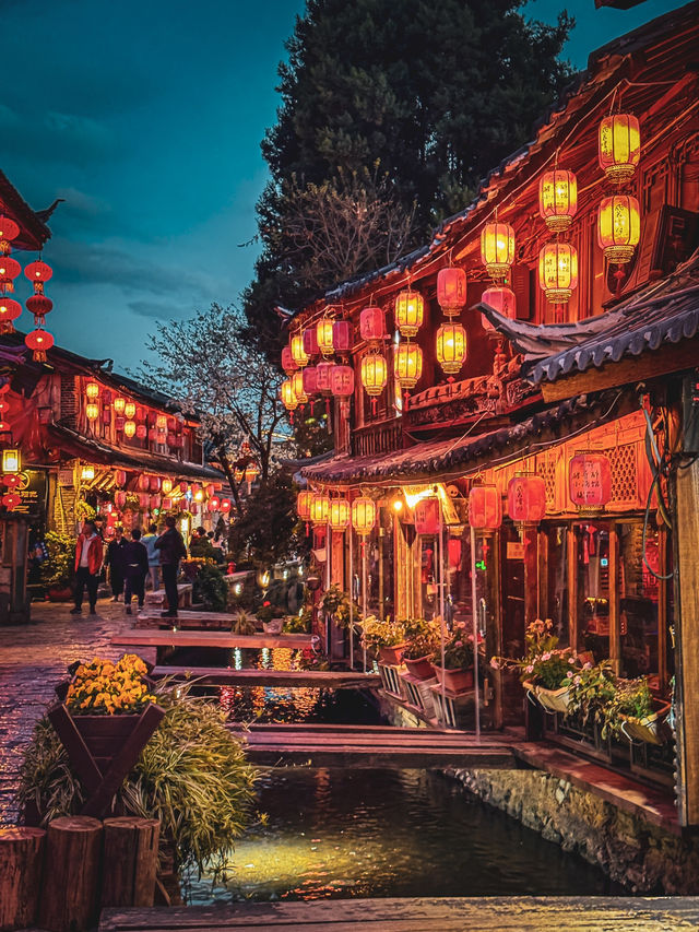 🇨🇳 Lijiang Ancient Town by Night
