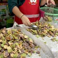 ไปเดินตลาดสามชุกหาของอร่อยกินกัน !!!