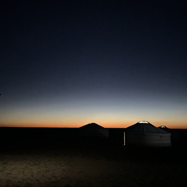 Dunes & Sunsets: Gobi Desert Adventures