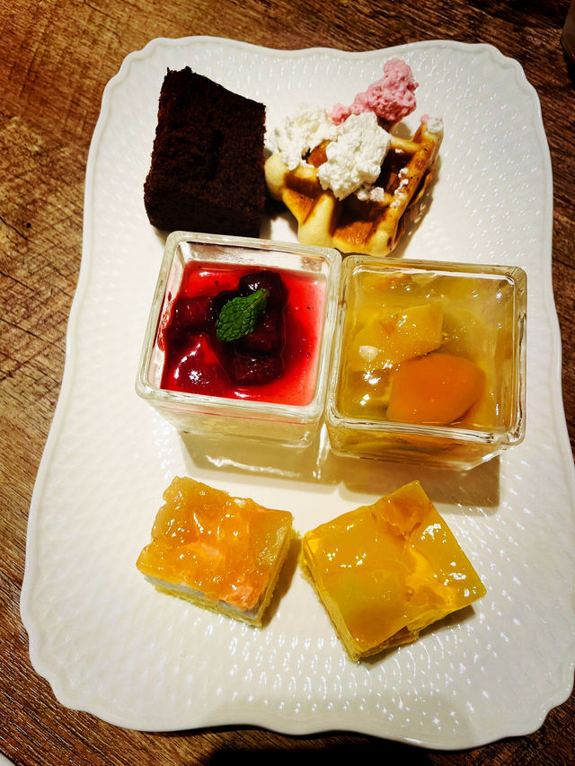 【神奈川県/辻堂　「美と健康」を意識した旬のお野菜とハーブ🌿食べ放題ランチ】