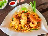 บ้านรักษ์นา ร้านอาหารไทย ในท้องทุ่งนา 