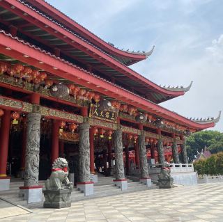 The majestic and awe-inspiring Sam Poo Kong Temple
