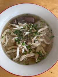 ก๋วยเตี๋ยวไก่ฉีกอาแปะ พัทยา 