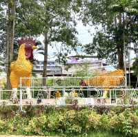 The Chicken Sculture @Betong