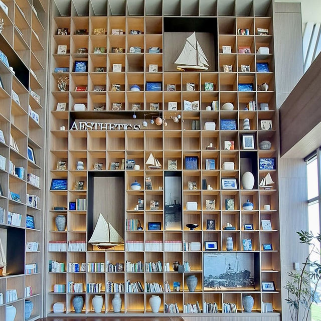 高雄𠄘億酒店-極新酒店，交通便利，泳池景色令人難忘