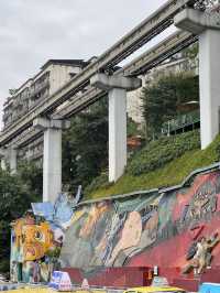 🚆Liziba Station รถไฟทะลุตึก