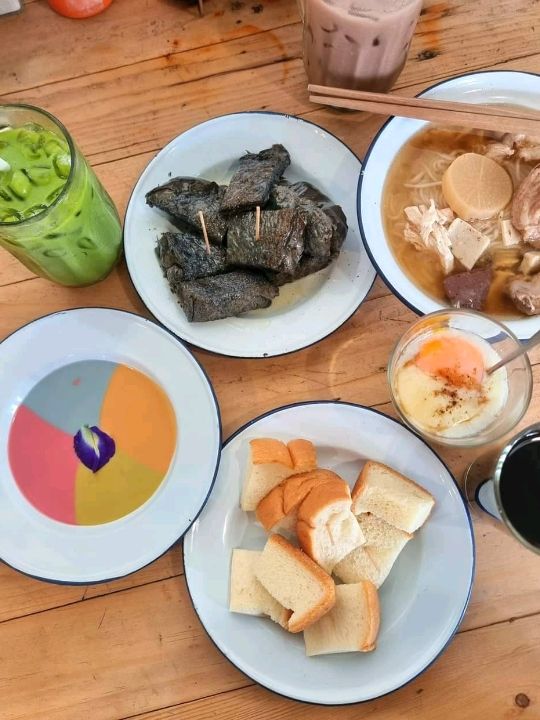 ร้าน..โกเผือกโกดำ