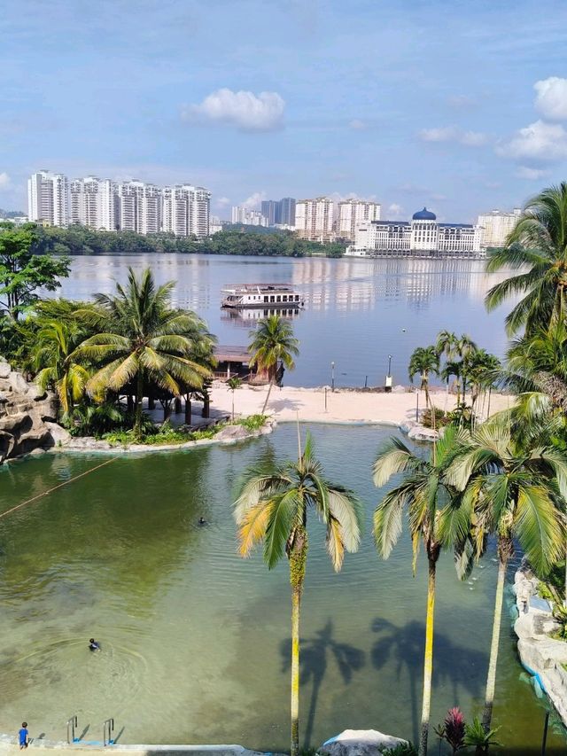 Review of Mines Beach Resort Hotel