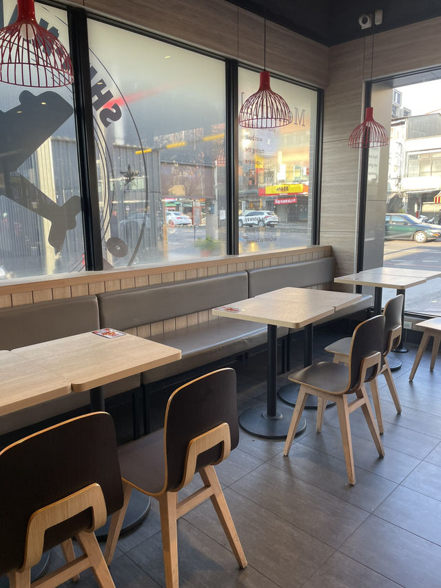 KFC Taichung: Don’t Skip the Egg Tart! 🍗🥧 KFC Taichung: Don’t Skip the Egg Tart! 🍗🥧