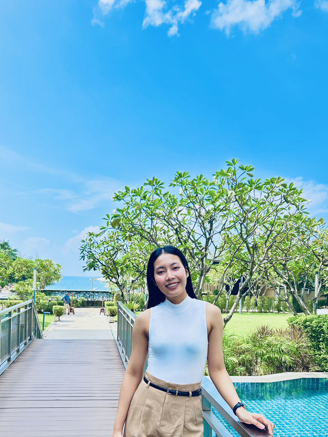 โรงแรมสุดหรู ติดริมหาดเจ้าหลาว 
