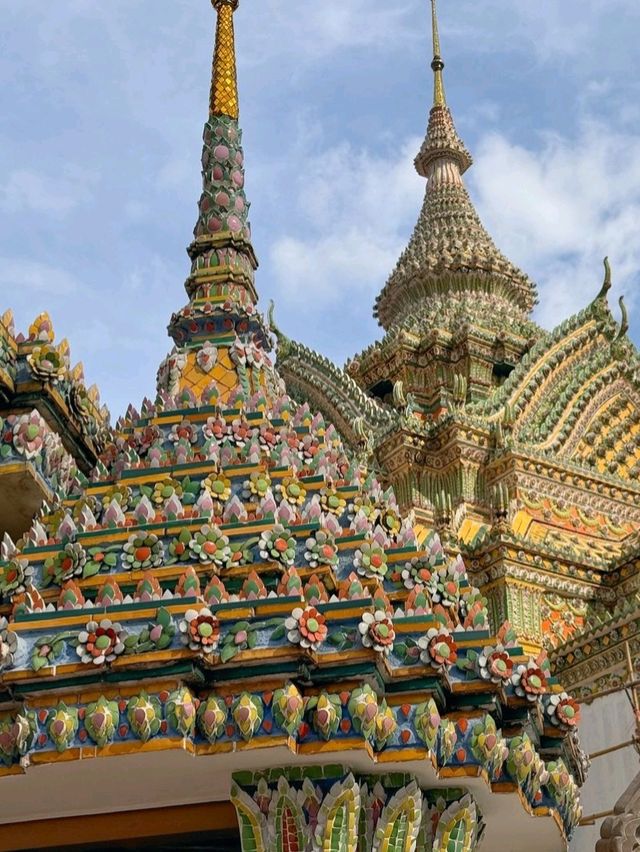 🛕 Wat Pho: Home of the Majestic Reclining Buddha! 🌟