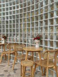แวะพักเติมคาเฟอีนก่อนเข้ากรุง ที่ Roasi Coffee