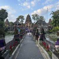【バリ】🇮🇩 サラスワティー寺院
