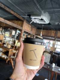 ICE AXE COFFEE คาเฟ่ mood ดี ย่านภูเขาสี่ดรุณี