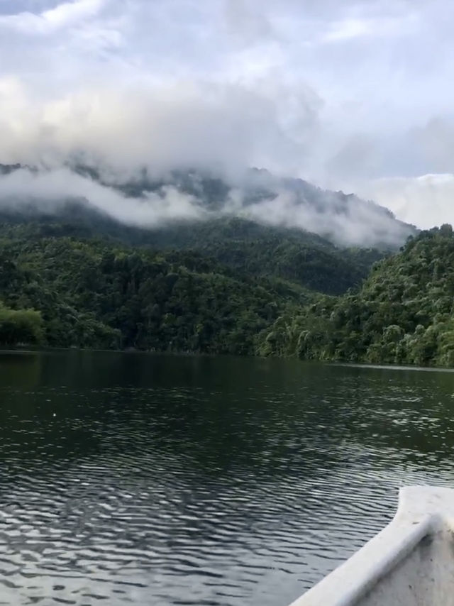 Bengoh Dam: Sarawak’s Jurassic Park 🌿🚣‍♂️
