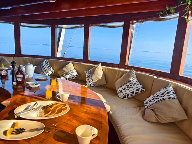 Akoya Pearl Sailing Cruise: A Luxurious Ocean Escape