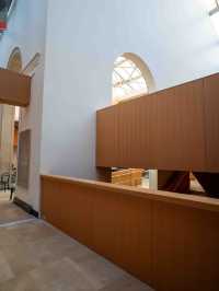 オンタリオ美術館の建築：歴史と現代が融合する魅力的な空間